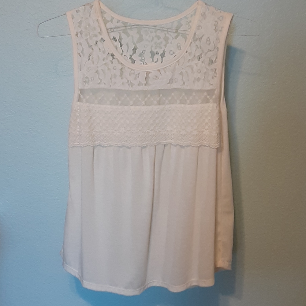 Sleeveless blouse